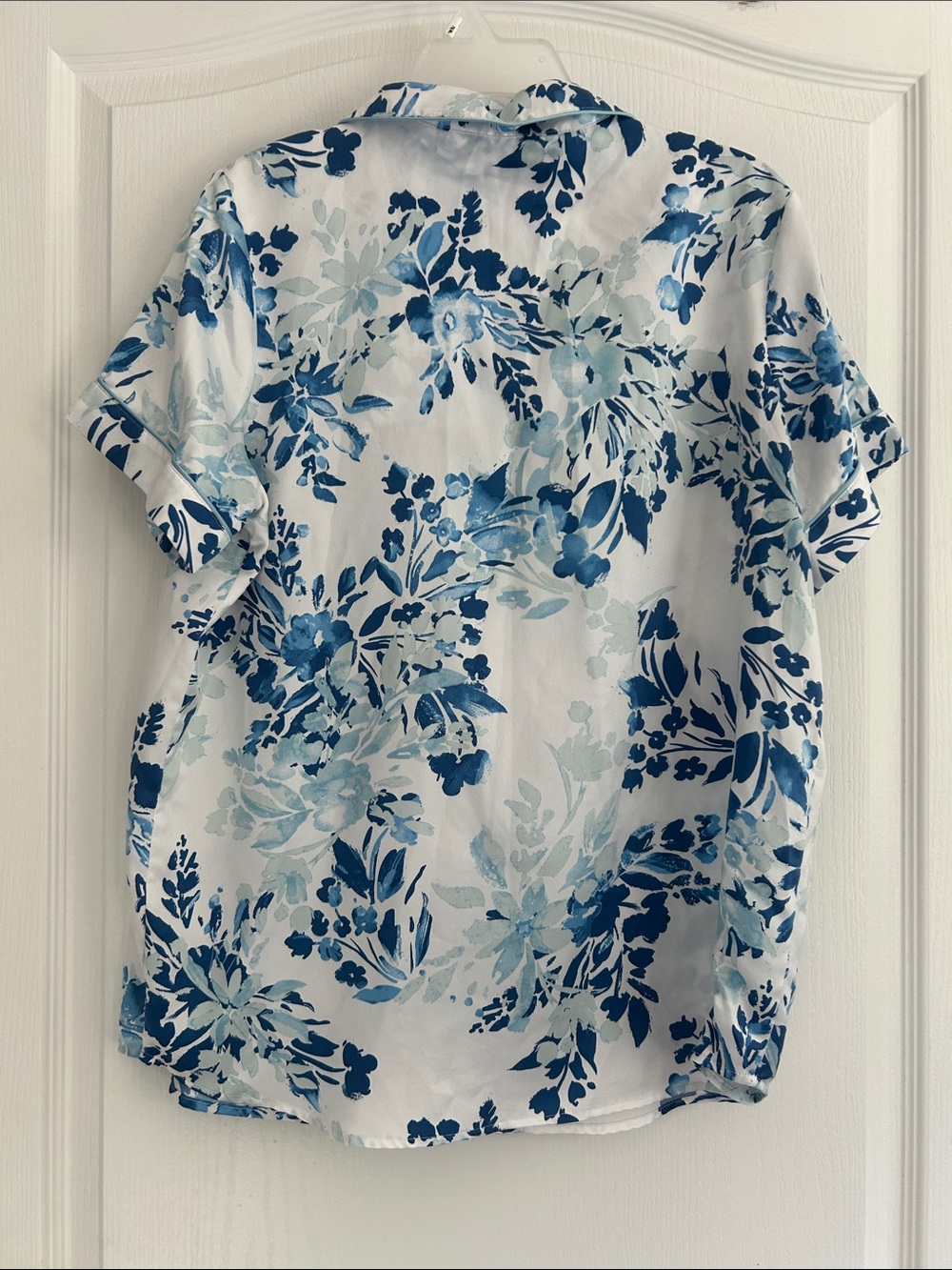 Cabernet White and Blue Floral Women's Pajama Set - Picture 4 of 6